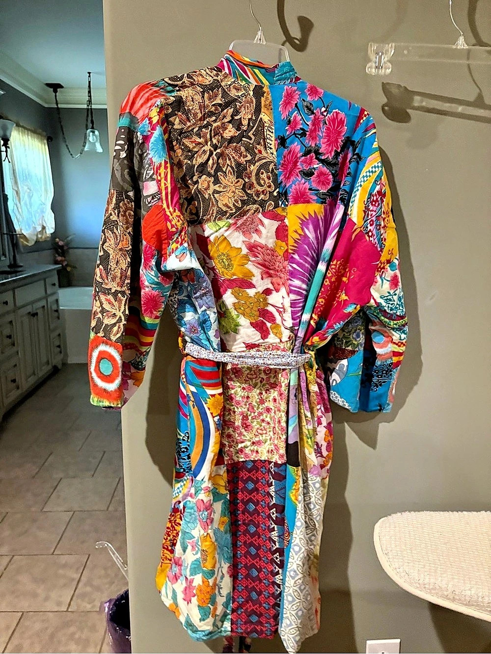 Multicolor & Pink Patchwork Robe Like New - Picture 2 of 9